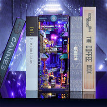 Cargar imagen en el visor de la galería, Book Nook - Ciudad Cibernética