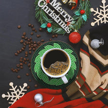 Cargar imagen en el visor de la galería, Posavasos Diamond Painting 5D con Navidad