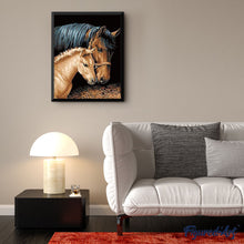Cargar imagen en el visor de la galería, Pintar Por Números - Caballo Cuidando - Figuredart - Animales Caballos