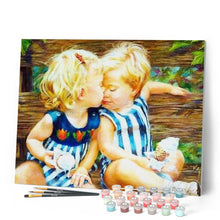 Cargar imagen en el visor de la galería, Pintar Por Números - Niños Rubios Besándose - Figuredart - Retrato