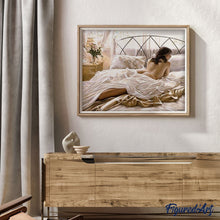 Cargar imagen en el visor de la galería, Pintar Por Números - Mujer Desnuda En La Cama - Figuredart - Desnudos