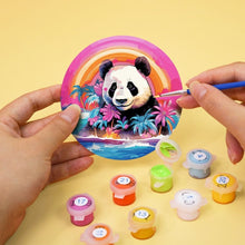 Cargar imagen en el visor de la galería, Pintar por números Posavasos 10cm (6 piezas) - Serie Fauna con Panda, Mapache y Foca