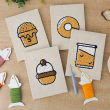 Cargar imagen en el visor de la galería, Punch Needle Kit (4 piezas) con marcos - Amante de los Postres 1