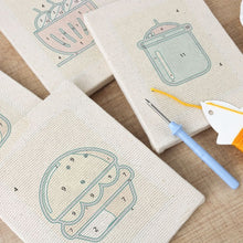 Cargar imagen en el visor de la galería, Punch Needle Kit (4 piezas) con marcos - Hora de Snacks 1