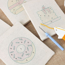 Cargar imagen en el visor de la galería, Punch Needle Kit (4 piezas) con marcos - Bocados Deliciosos