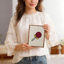 Cargar imagen en el visor de la galería, Punch Needle Kit (4 piezas) con marcos - Dulces y Street Food