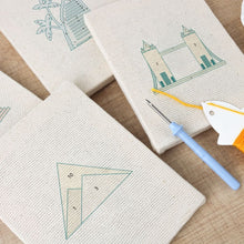 Cargar imagen en el visor de la galería, Punch Needle Kit (4 piezas) con marcos - Set de Monumentos del Mundo