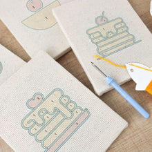 Cargar imagen en el visor de la galería, Punch Needle Kit (4 piezas) con marcos - Amante de los Postres 2