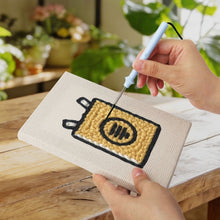 Cargar imagen en el visor de la galería, Punch Needle Kit (4 piezas) con marcos - Snacks del Día a Día