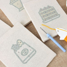 Cargar imagen en el visor de la galería, Punch Needle Kit (4 piezas) con marcos - Momentos Deliciosos