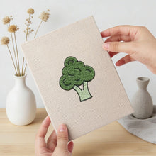 Cargar imagen en el visor de la galería, Punch Needle Kit (4 piezas) con marcos - Delicias de Verduras