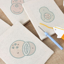Cargar imagen en el visor de la galería, Punch Needle Kit (4 piezas) con marcos - Fiesta de Frutas 2