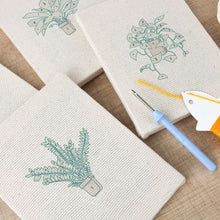 Cargar imagen en el visor de la galería, Punch Needle Kit (4 piezas) con marcos - Belleza Botánica