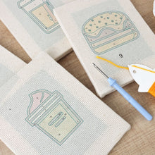 Cargar imagen en el visor de la galería, Punch Needle Kit (4 piezas) con marcos - Favoritos Foodie