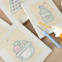 Cargar imagen en el visor de la galería, Punch Needle Kit (4 piezas) con marcos - Ataque de Snacks
