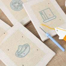 Cargar imagen en el visor de la galería, Punch Needle Kit (4 piezas) con marcos - Delicias Horneadas