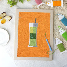 Cargar imagen en el visor de la galería, Punch Needle Kit con marco - Cócteles 1