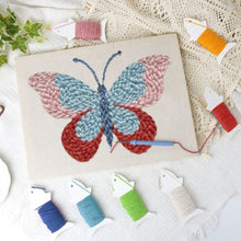 Cargar imagen en el visor de la galería, Punch Needle Kit con marco - Alas de Primavera
