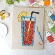 Cargar imagen en el visor de la galería, Punch Needle Kit con marco - Refresco de Cítricos