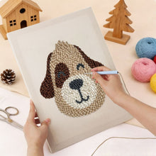 Cargar imagen en el visor de la galería, Punch Needle Kit con marco - Perro Sonriente