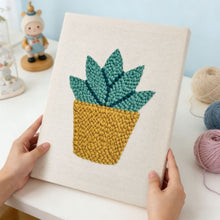 Cargar imagen en el visor de la galería, Punch Needle Kit con marco - Suculenta Soleada