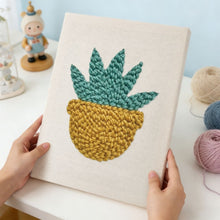 Cargar imagen en el visor de la galería, Punch Needle Kit con marco - Suculenta Besada por el Sol