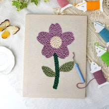 Cargar imagen en el visor de la galería, Punch Needle Kit con marco - Flor Primaveral Suave