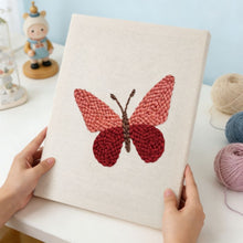 Cargar imagen en el visor de la galería, Punch Needle Kit con marco - Alas Carmesí