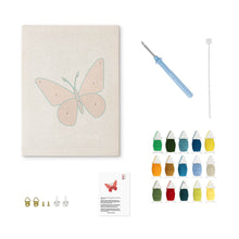 Cargar imagen en el visor de la galería, Punch Needle Kit con marco - Alas Carmesí