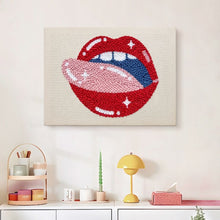 Cargar imagen en el visor de la galería, Punch Needle Kit con marco - Labios Pop Art