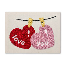 Cargar imagen en el visor de la galería, Punch Needle Kit con marco - Amor en el Aire Figured'Art