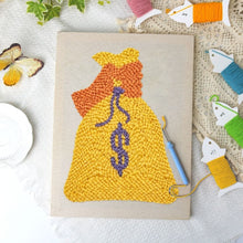 Cargar imagen en el visor de la galería, Punch Needle Kit con marco - Fortuna Dorada
