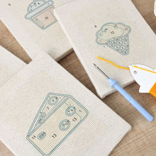 Cargar imagen en el visor de la galería, Punch Needle Kit (4 piezas) con marcos - Colección Bocados Sabrosos 2