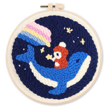 Cargar imagen en el visor de la galería, Punch Needle Niño y una ballena