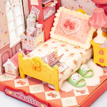 Cargar imagen en el visor de la galería, Casa Miniatura - La dulce noche de Mousse