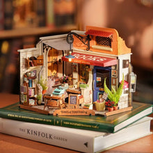 Cargar imagen en el visor de la galería, Casa Miniatura Librería de la Esquina
