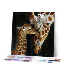 Cargar imagen en el visor de la galería, Punto De Cruz Diamante - Punto De Cruz Diamante - La Familia De La Jirafa - Figuredart - Jirafas Mascotas Punto De Cruz Diamante Animales