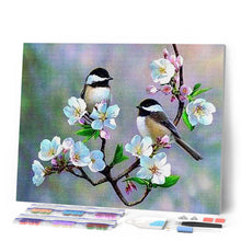 Cargar imagen en el visor de la galería, Punto De Cruz Diamante - Punto De Cruz Diamante - Pequeños Pájaros Y Flores Blancas - Figuredart - Flores Mascotas Punto De Cruz Diamante