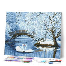 Cargar imagen en el visor de la galería, Diamond Painting - Cisnes en invierno