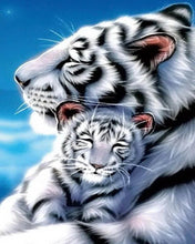 Cargar imagen en el visor de la galería, Diamond Painting - Familia de tigres blancos