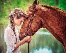 Cargar imagen en el visor de la galería, Punto De Cruz Diamante - Punto De Cruz Diamante - Muchacha Y El Caballo - Figuredart - Caballos Mascotas Punto De Cruz Diamante Animales