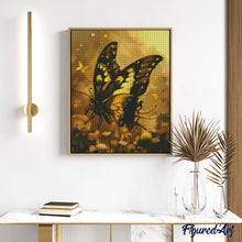 Cargar imagen en el visor de la galería, Diamond Painting - Iluminada Mariposa Cola de Golondrina