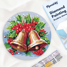 Cargar imagen en el visor de la galería, Diamond Painting en Disco de Madera - Campanas de Navidad