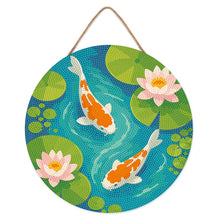 Cargar imagen en el visor de la galería, Diamond Painting en Disco de Madera - Estanque de koi