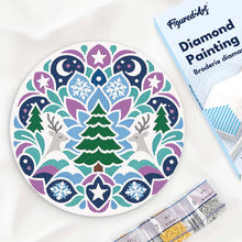 Cargar imagen en el visor de la galería, Diamond Painting en Disco de Madera - Mandala navideño