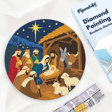 Cargar imagen en el visor de la galería, Diamond Painting en Disco de Madera - Belén de Navidad