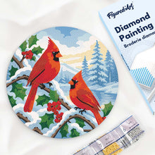 Cargar imagen en el visor de la galería, Diamond Painting en Disco de Madera - Cardenales de invierno