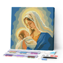 Cargar imagen en el visor de la galería, Mini Diamond Painting 25x25cm Figured'Art - Abrazo de María        