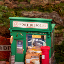 Cargar imagen en el visor de la galería, Casa Miniatura Oficina Postal del Siglo