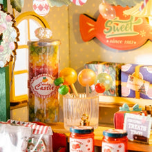 Cargar imagen en el visor de la galería, Casa Miniatura - Puesto de dulces de Navidad